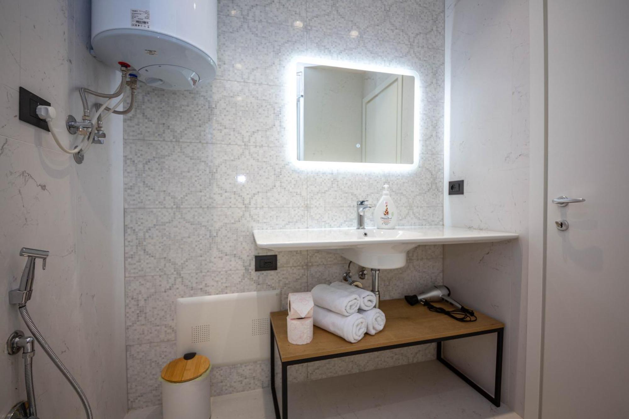 Blloku Unique Apartments 2 Tirana Zimmer foto